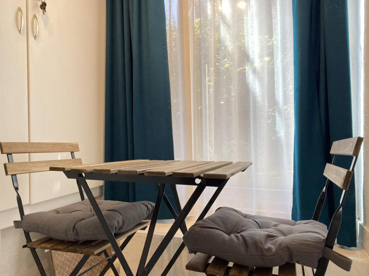Chic Flat Near Shopping Malls In Sisli Apartment Истанбул Екстериор снимка